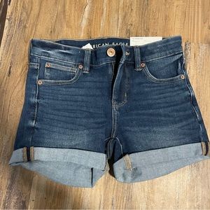 NWT American Eagle size 2 Jean shorts